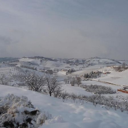 הוילה Monteu Roero Agriturismo Cascina Vrona מראה חיצוני תמונה