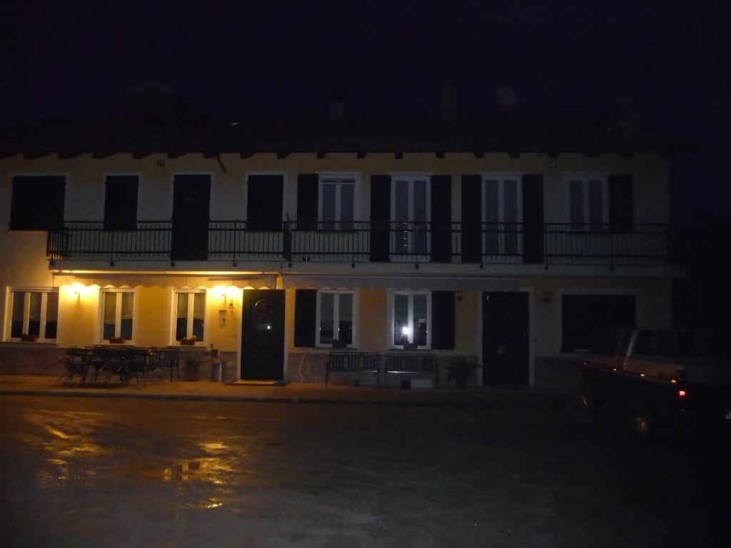 הוילה Monteu Roero Agriturismo Cascina Vrona מראה חיצוני תמונה
